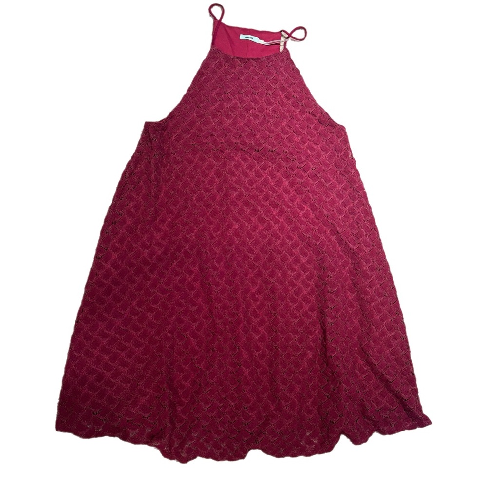 Berry Flowy Lace Dress size M